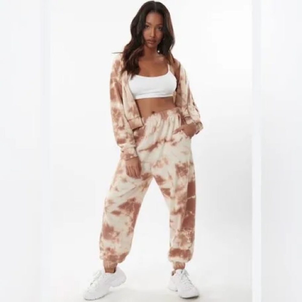Garage Tie Dye Sweatset